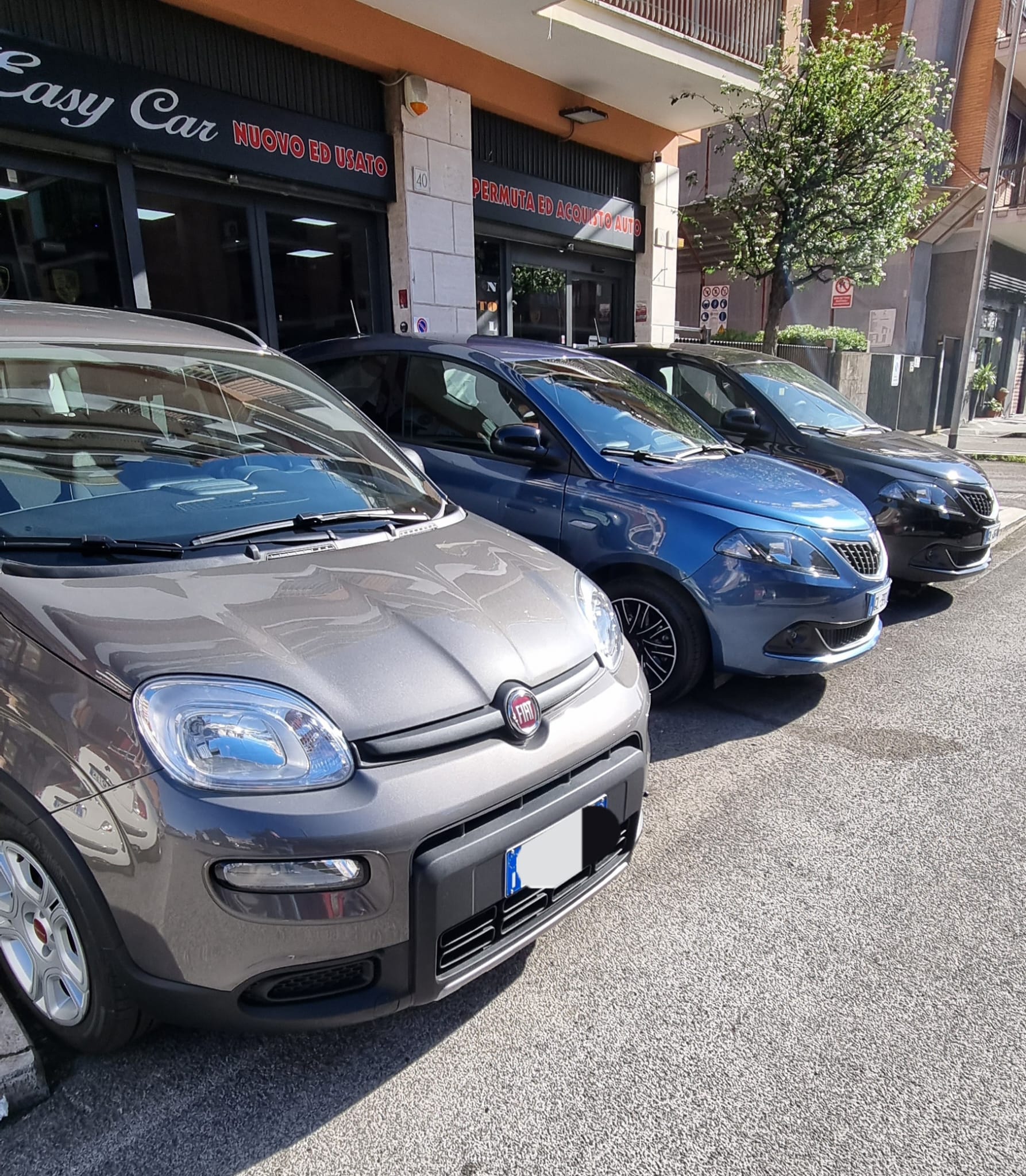 Noleggio Auto lancia y Italia